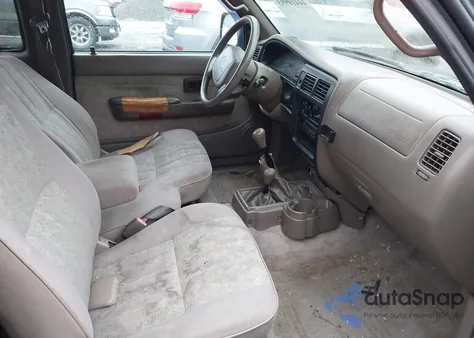 2000 Toyota Tacoma Base V6 z USA, uszkodzony, nr VIN 4TAWN72N4Y2583737